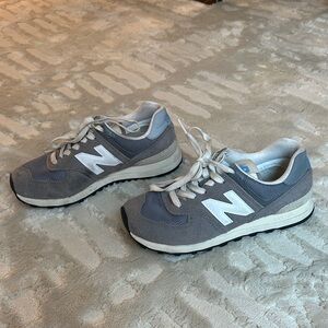 new balance womens white and grey sneakers size 6